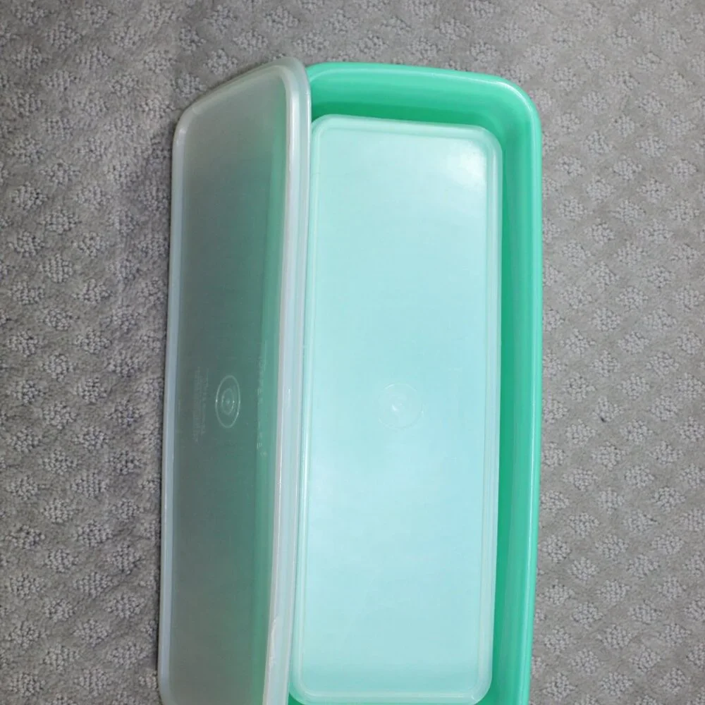 Set of 2 (4 w lids) Vtg Tupperware Jadeite Green Celery Keeper Vegetable Crisper
